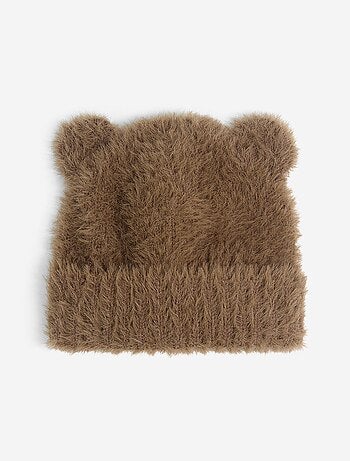 Bonnet en matière douce forme ourson
