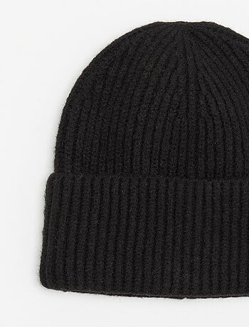 Bonnet en tricot côtelé