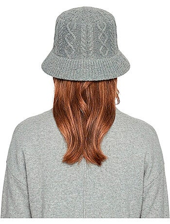 Bonnet en tricot pc1
