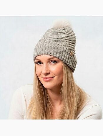 Bonnet n'hésitez pas à compléter votre look avec les gants assortis. Femme