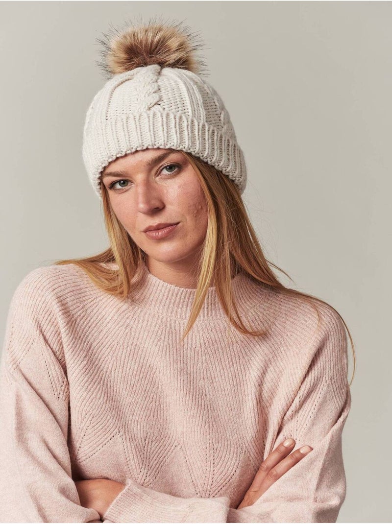 Bonnet torsadé avec revers et pompon effet fourrure 'deeluxe' Blanc cassé - Kiabi