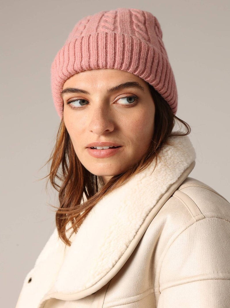 Bonnet torsadé en maille avec large revers côtelé
 'Deeluxe' Rose - Kiabi