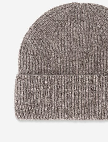 Bonnet uni en maille côtelée