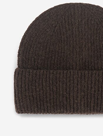Bonnet uni en maille côtelée