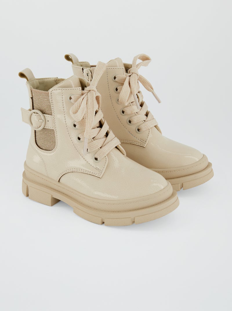 Boots à lacets et semelles crantées Beige - Kiabi