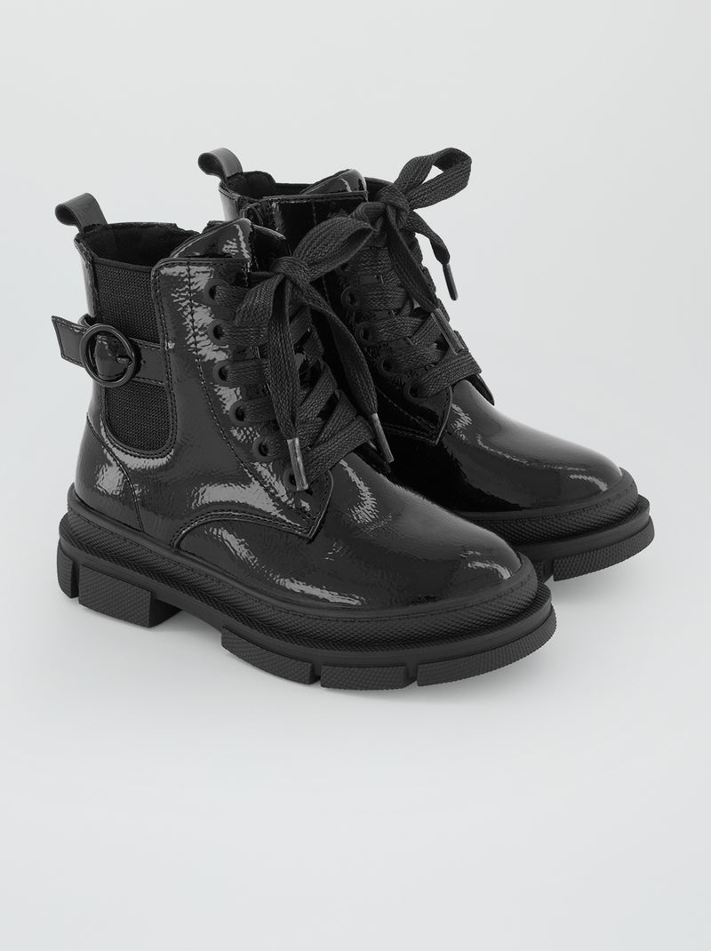 Boots à lacets et semelles crantées noir - Kiabi