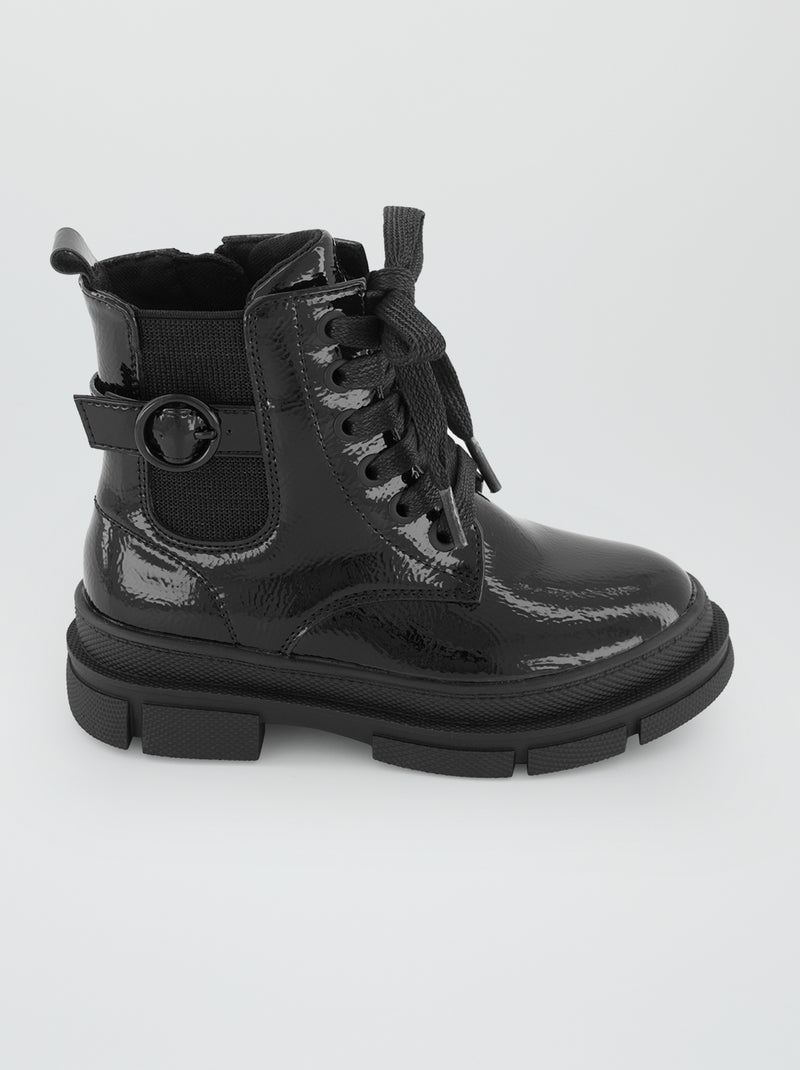 Boots à lacets et semelles crantées noir - Kiabi