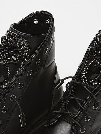 Boots avec clous BATA