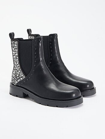 Boots avec empiècement clouté et strass