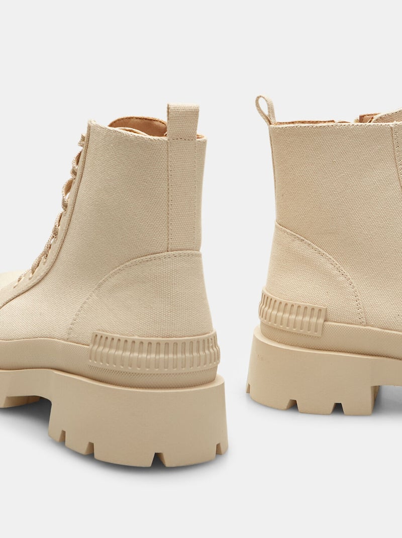 Boots avec semelle crantée BATA Beige - Kiabi