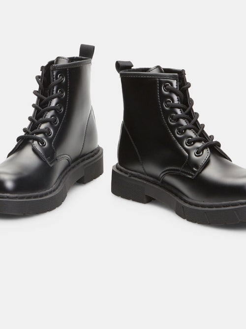 Boots avec semelle simil crantée BATA - Kiabi
