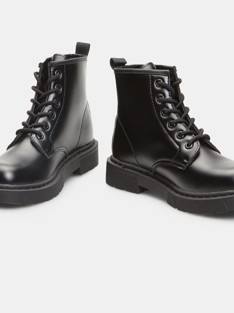 Boots avec semelle simil crantée BATA Noir - Kiabi