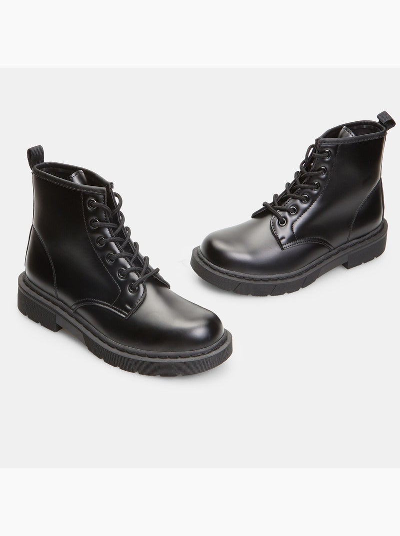 Boots avec semelle simil crantée BATA Noir - Kiabi