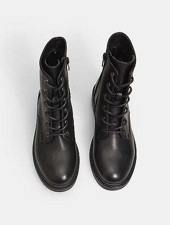 Boots bata