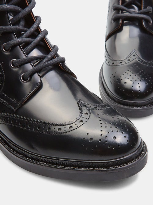 Boots brogue en cuir BATA - Kiabi