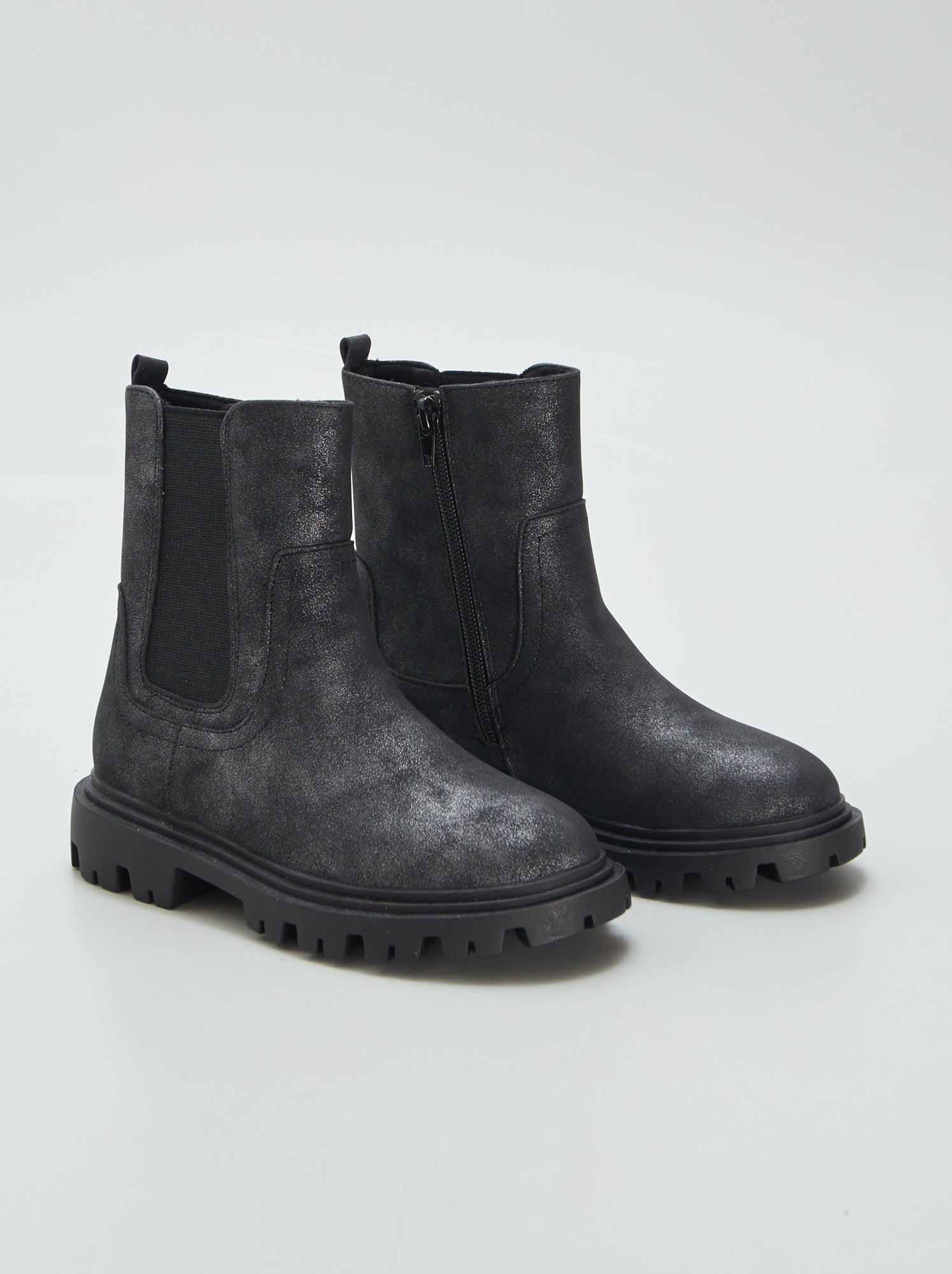 Boots chelsea a semelle crantee noir Kiabi 15.40