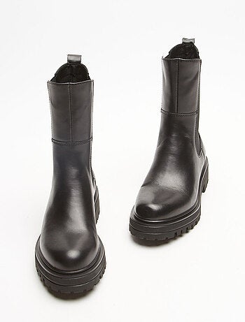 Boots Chelsea en cuir BATA