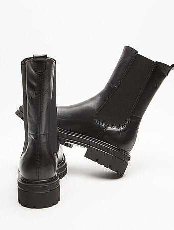 Boots Chelsea en cuir BATA