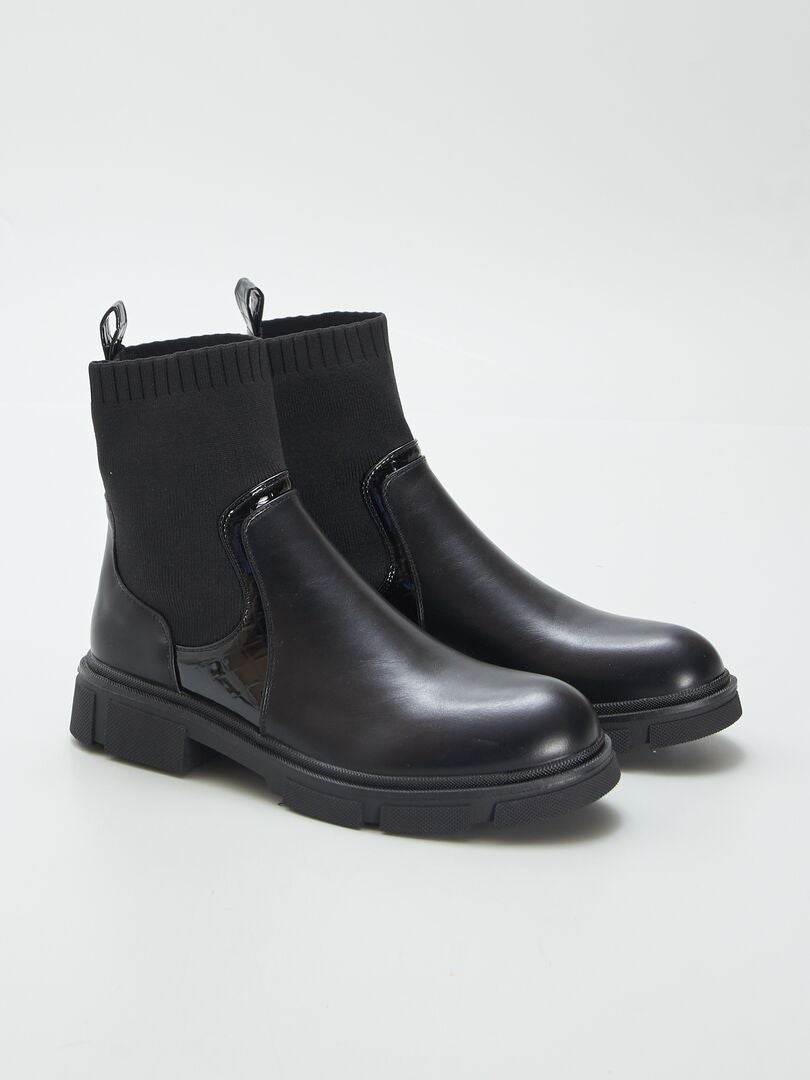 Chelsea boots with sock finish