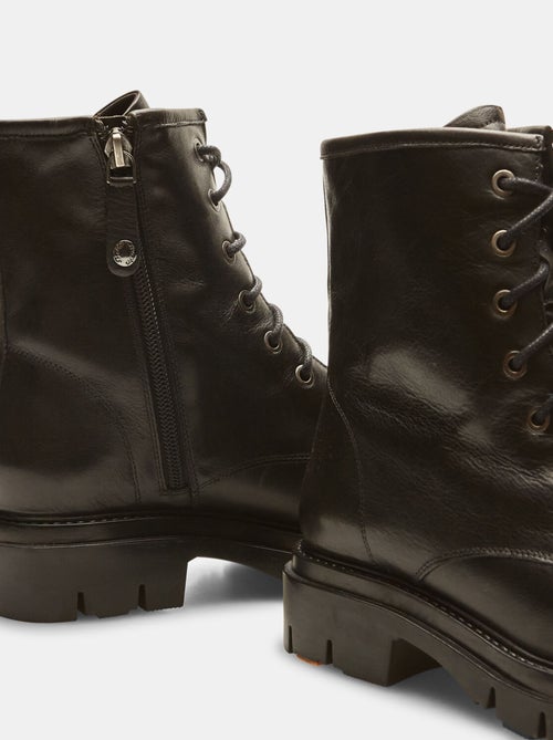 Boots en cuir avec semelle crantée BATA - Kiabi