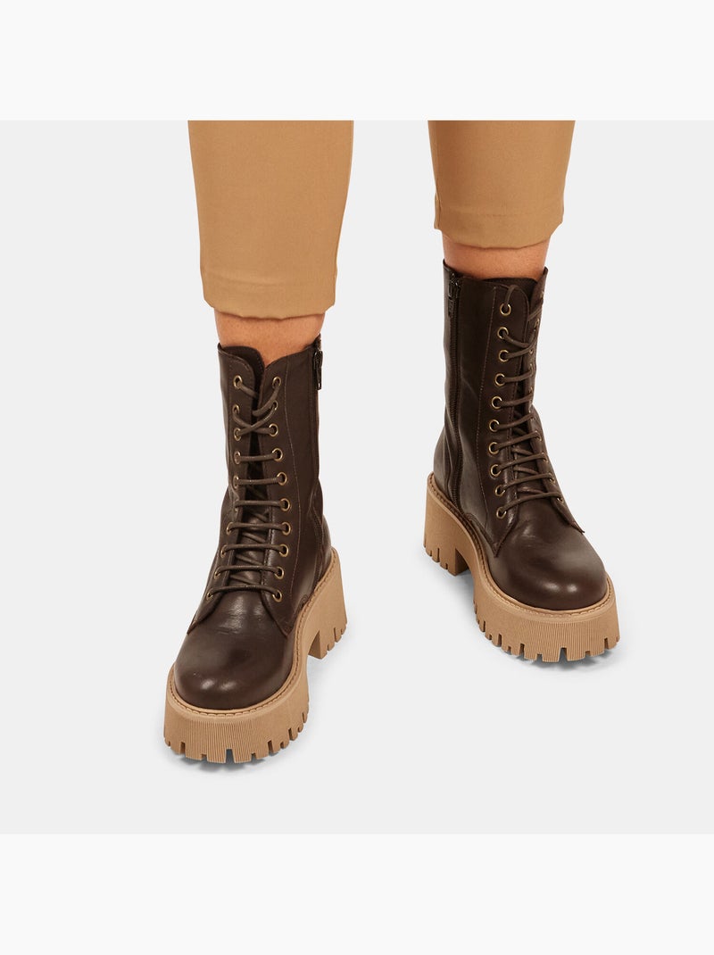 Boots en cuir avec semelle crantée Marron - Kiabi