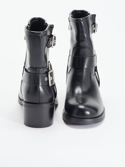 Boots en simili avec boucles fantaisie - Kiabi