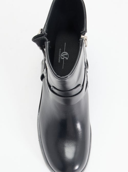 Boots en simili avec boucles fantaisie - Kiabi