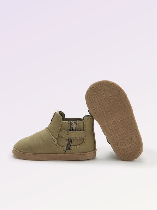 Boots en simili avec soufflet élastiqué - Kiabi Boots en simili avec soufflet élastiqué - Kiabi