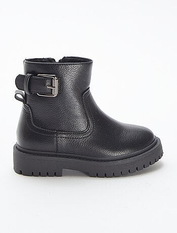 Boots en simili texturée avec boucle métallique fantaisie