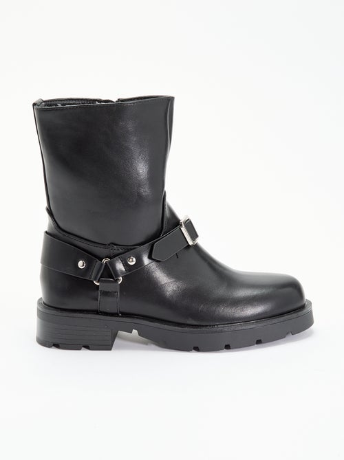 Boots en simili verni avec sangles fantaisies - Kiabi