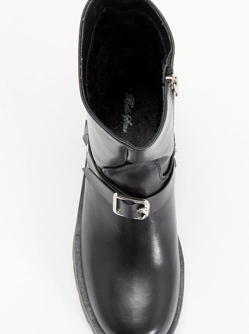 Boots en simili verni avec sangles fantaisies - Kiabi