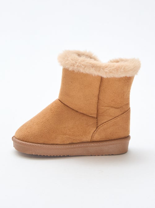 Boots en suédine avec intérieur fourré - Kiabi