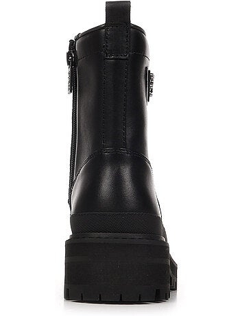 Boots Guess Bada