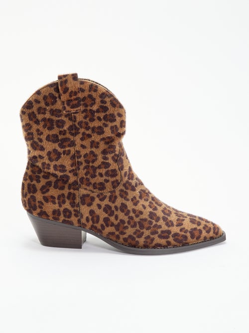 Boots style santiags imitation peau de vache - Kiabi Boots style santiags imitation peau de vache - Kiabi