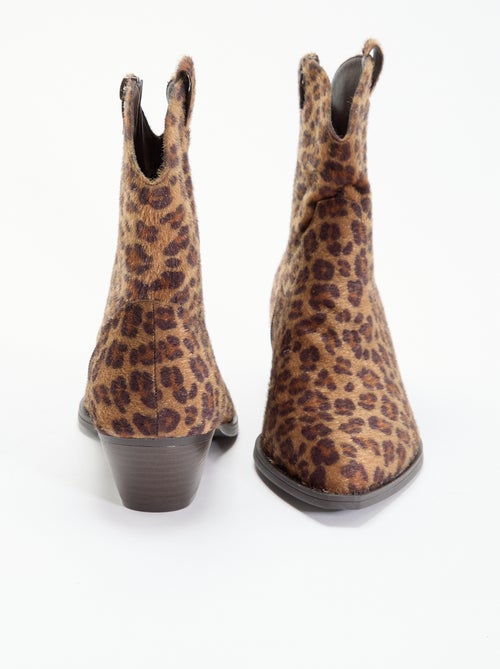 Boots style santiags imitation peau de vache - Kiabi Boots style santiags imitation peau de vache - Kiabi