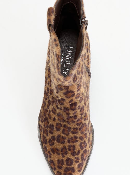 Boots style santiags imitation peau de vache - Kiabi Boots style santiags imitation peau de vache - Kiabi