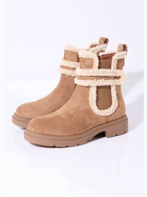 Boots suédine et détails aspect laineux - AFIBEL - Kiabi Boots suédine et détails aspect laineux - AFIBEL - Kiabi
