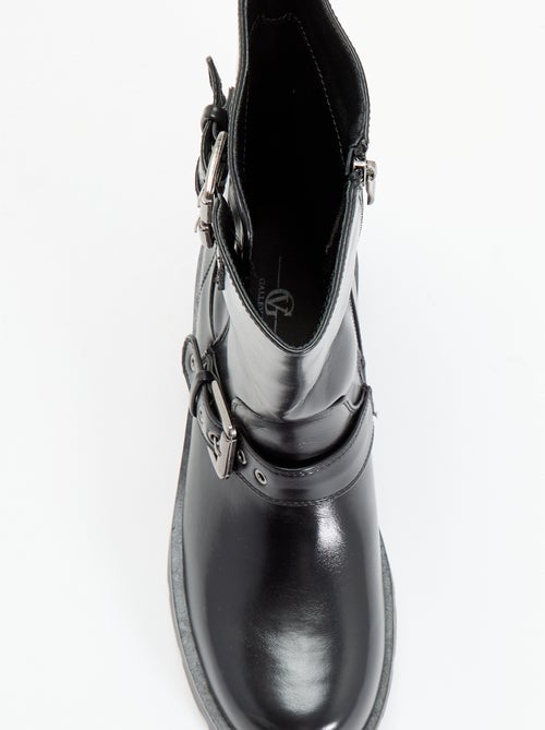 Boots tige haute en simili avec lanière fantaisie - Kiabi