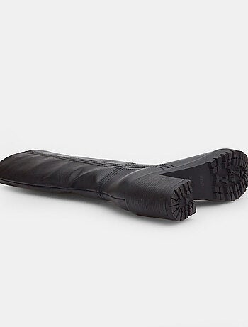 Botte avec talon et semelle track BATA