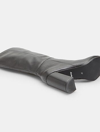Botte en cuir avec talon BATA
