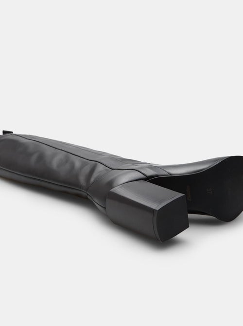 Botte en cuir avec talon BATA - Kiabi Botte en cuir avec talon BATA - Kiabi