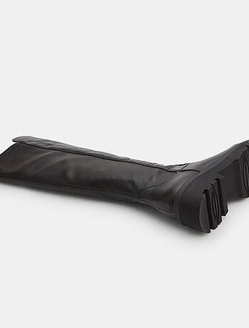 Bottes avec semelle crantée BATA