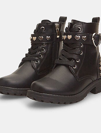 Bottes de avec des cœurs BATA