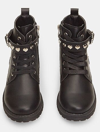 Bottes de avec des cœurs BATA