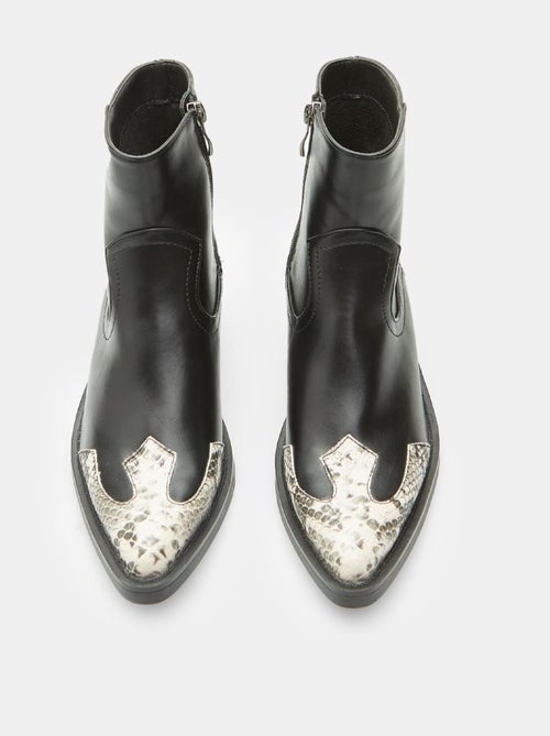Bottes de cowboy avec talon et bout imprimé python BATA - Kiabi Bottes de cowboy avec talon et bout imprimé python BATA - Kiabi