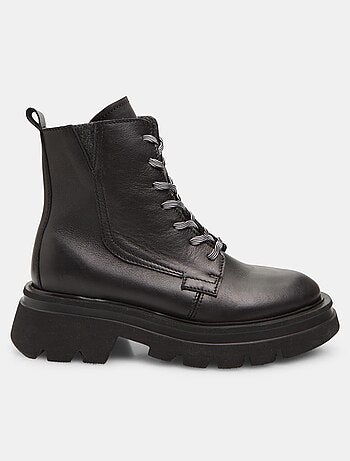 Bottes d'hiver casual confortables Baťa