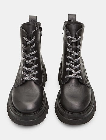 Bottes d'hiver casual confortables Baťa