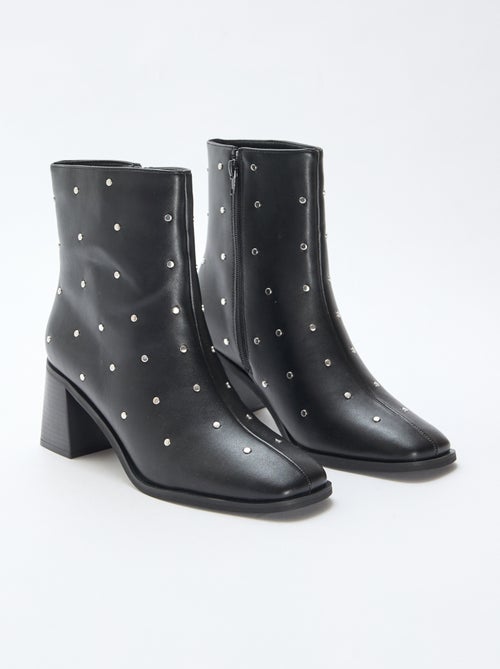 Bottes en simili avec clous uni - Kiabi
