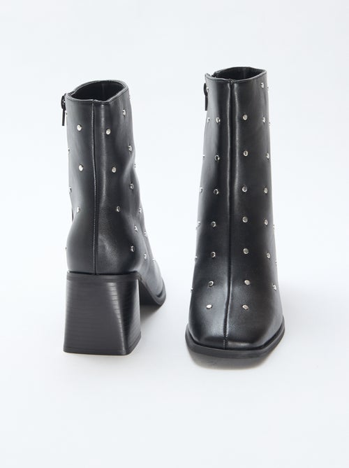 Bottes en simili avec clous uni - Kiabi