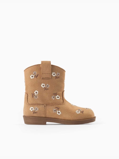 Bottes en suédine avec fleurs brodées - Kiabi Bottes en suédine avec fleurs brodées - Kiabi